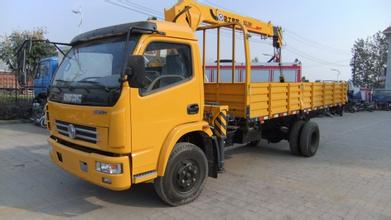 東風多利卡3.2噸隨車吊 高效多能的專用汽車解決方案